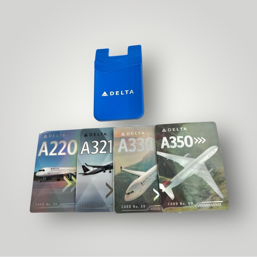 Delta Air Lines Blue Silicone Phone Wallet W/ 4 Airbus Pilot Trading Cards New